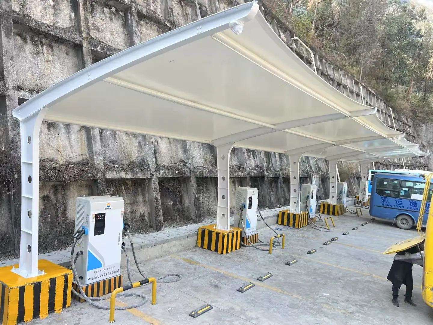 贵州碧江园区停车棚采购:为什么“省”在前面的钱,最后都花在了后面?