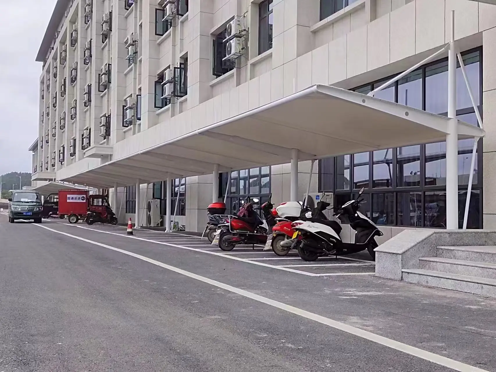 贵州碧江膜结构车棚采购避坑指南,本地源头工厂怎么选?